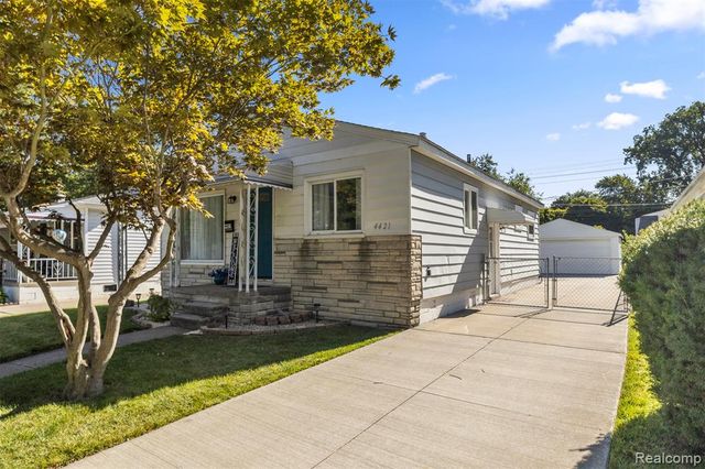 4421 Edgewood Street, Dearborn Heights, MI 48125