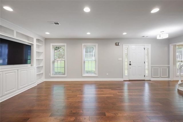 525 Cranberry Place, Roswell, GA 30076