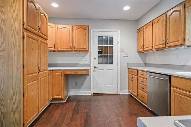 525 Cranberry Place, Roswell, GA 30076