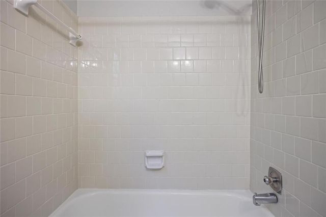 525 Cranberry Place, Roswell, GA 30076