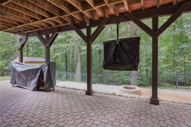 525 Cranberry Place, Roswell, GA 30076