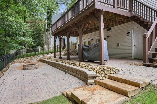 525 Cranberry Place, Roswell, GA 30076