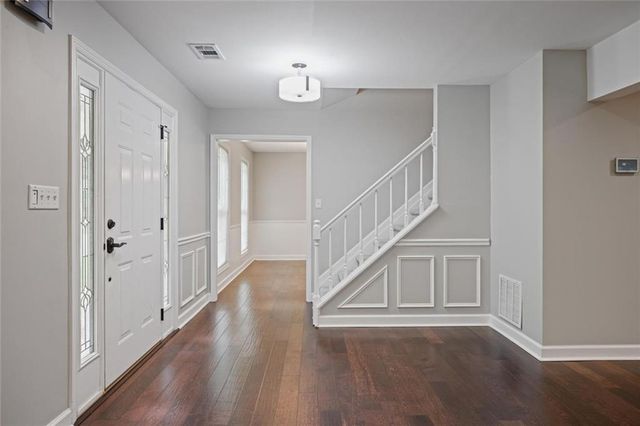 525 Cranberry Place, Roswell, GA 30076