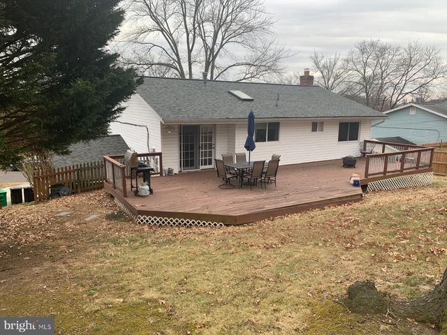 7004 FITZPATRICK DR, Laurel, MD 20707