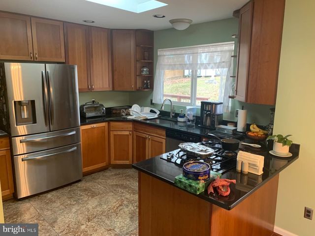 7004 FITZPATRICK DR, Laurel, MD 20707