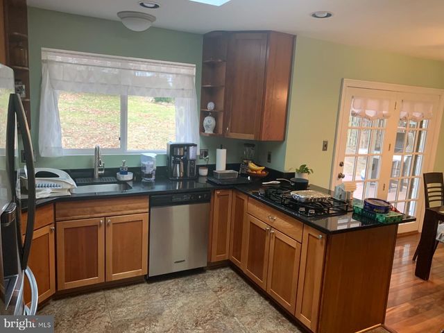 7004 FITZPATRICK DR, Laurel, MD 20707