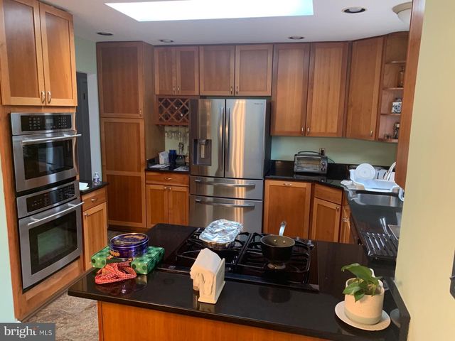 7004 FITZPATRICK DR, Laurel, MD 20707