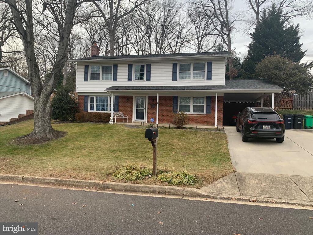 7004 FITZPATRICK DR, Laurel, MD 20707