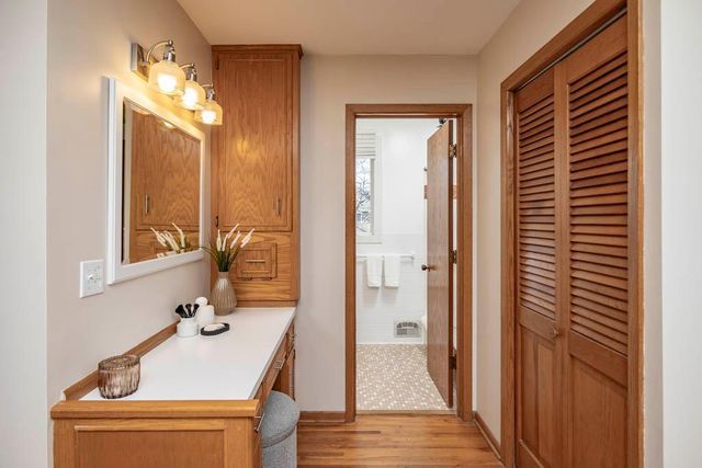 5600 W 70th Street, Edina, MN 55439