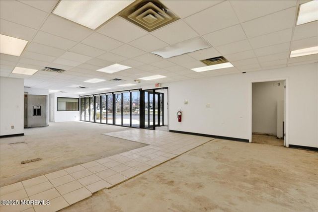 9 Wrangle Brook Road, Toms River, NJ 08755