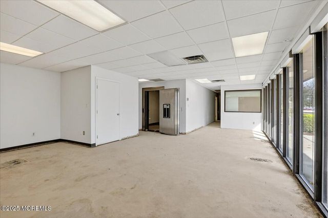 9 Wrangle Brook Road, Toms River, NJ 08755