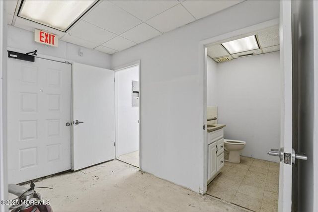 9 Wrangle Brook Road, Toms River, NJ 08755