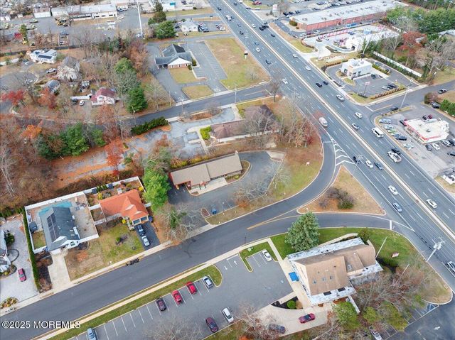 9 Wrangle Brook Road, Toms River, NJ 08755