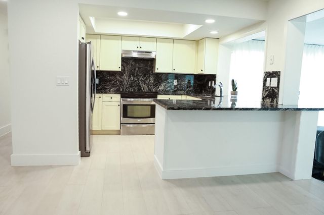 1502 NW 4th Avenue, Boca Raton, FL 33432