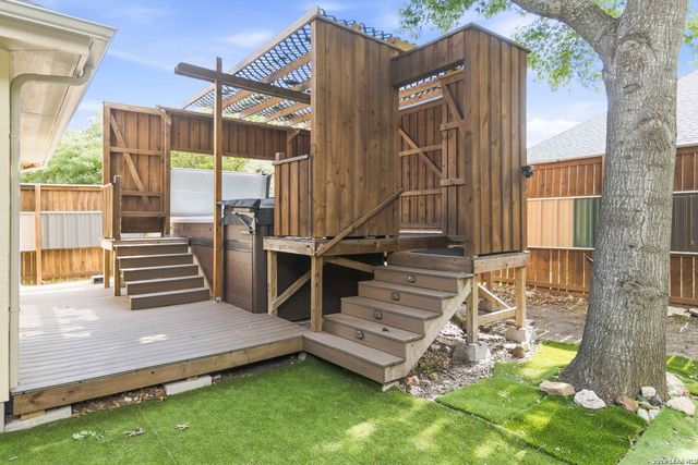 226 Lone Tree, Boerne, TX 78006