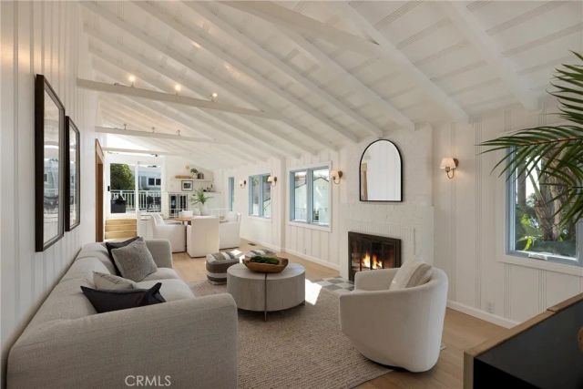 31927 Hayes Place, Laguna Beach, CA 92651
