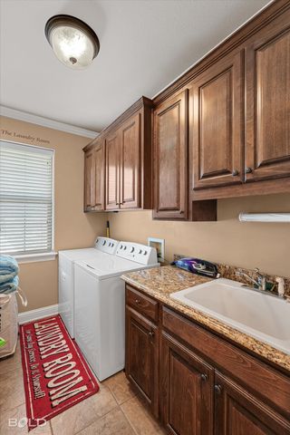 570 Chinquipin Drive, Bossier City, LA 71111