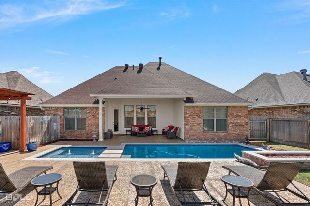 570 Chinquipin Drive, Bossier City, LA 71111