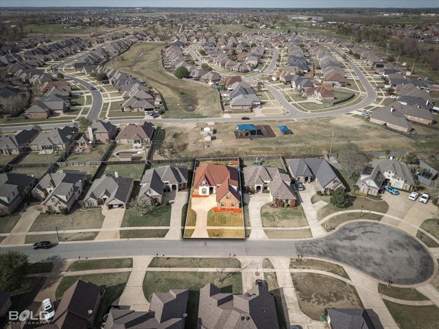 570 Chinquipin Drive, Bossier City, LA 71111