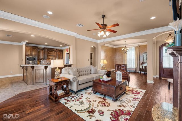 570 Chinquipin Drive, Bossier City, LA 71111