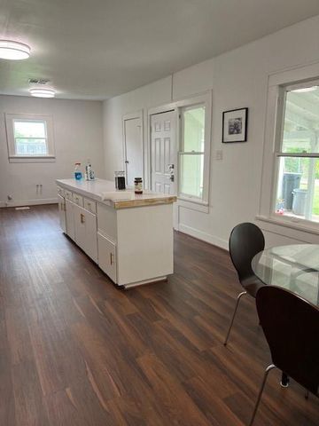 5106 Center Street, Houston, TX 77007
