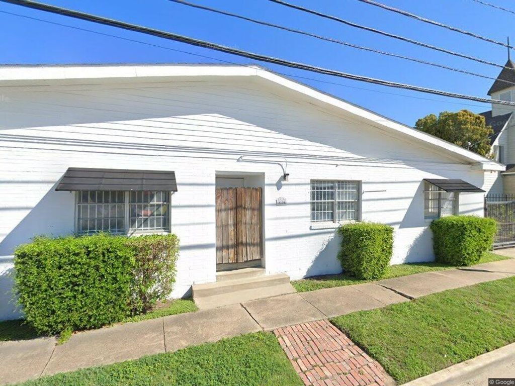 5106 Center Street, Houston, TX 77007