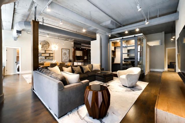 333 W Hubbard Street 617, Chicago, IL 60654