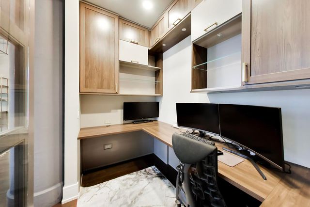 333 W Hubbard Street 617, Chicago, IL 60654