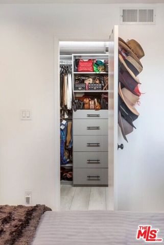 8535 W West Knoll Drive 212, West Hollywood, CA 90069