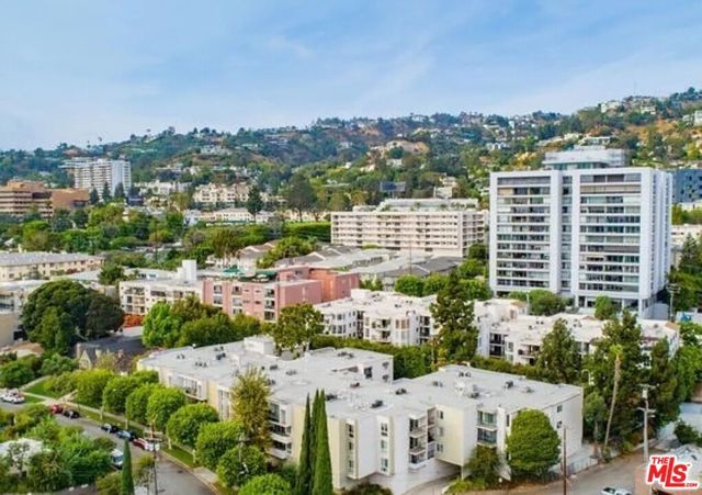 8535 W West Knoll Drive 212, West Hollywood, CA 90069