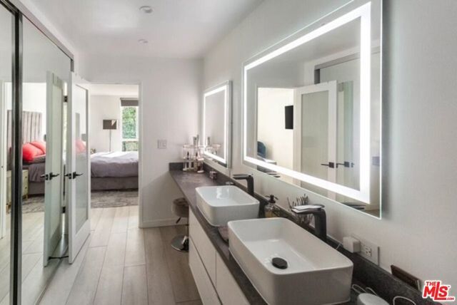 8535 W West Knoll Drive 212, West Hollywood, CA 90069