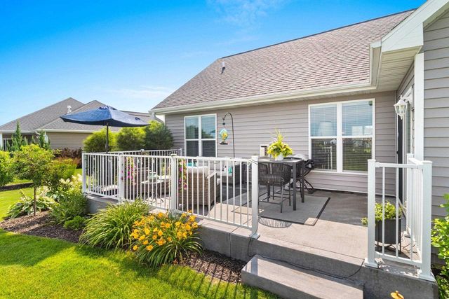 4602 TRELLIS DRIVE, De Pere, WI 54115