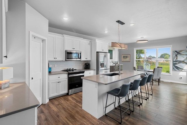 4602 TRELLIS DRIVE, De Pere, WI 54115