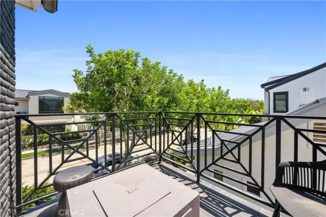 2037 E Ocean, Newport Beach, CA 92661