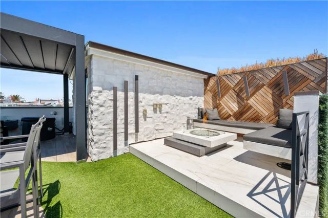 2037 E Ocean, Newport Beach, CA 92661