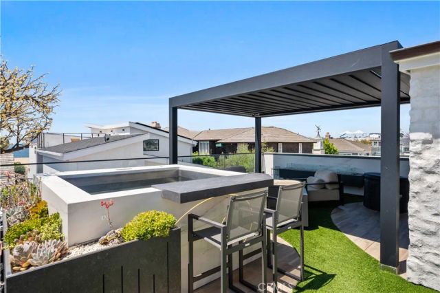 2037 E Ocean, Newport Beach, CA 92661
