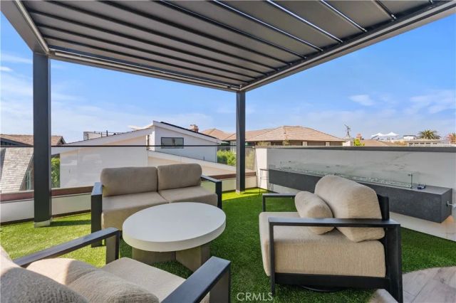 2037 E Ocean, Newport Beach, CA 92661