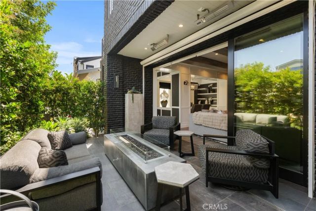 2037 E Ocean, Newport Beach, CA 92661