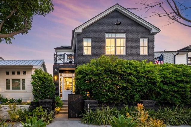 2037 E Ocean, Newport Beach, CA 92661