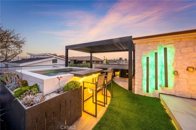 2037 E Ocean, Newport Beach, CA 92661