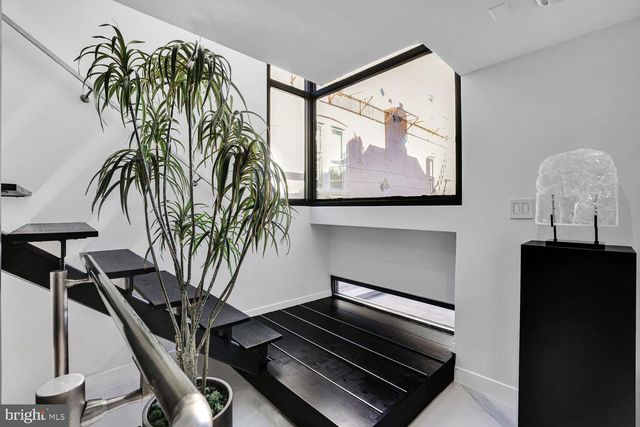 1630 19TH ST NW, Washington, DC 20009