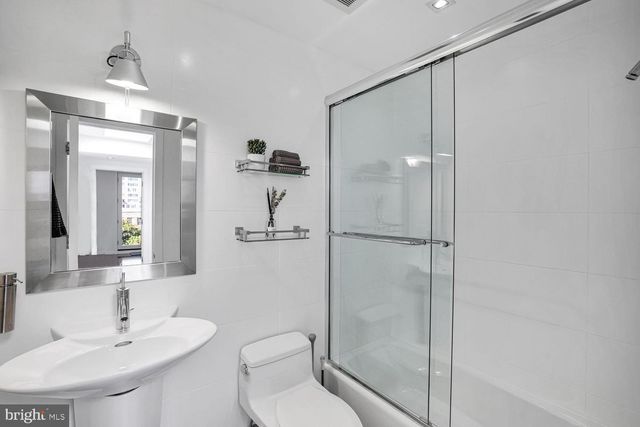 1630 19TH ST NW, Washington, DC 20009