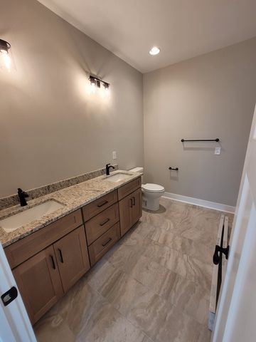 204 Sandalwood Way, Dickson, TN 37055