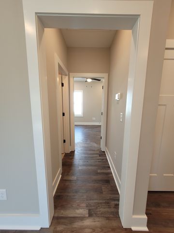 204 Sandalwood Way, Dickson, TN 37055