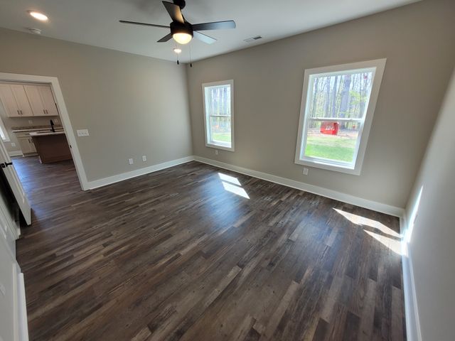 204 Sandalwood Way, Dickson, TN 37055