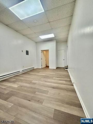 402 Hawthorne Avenue, Newark, NJ 07112