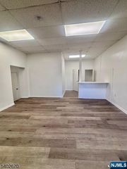 402 Hawthorne Avenue, Newark, NJ 07112