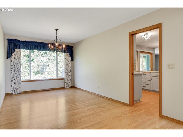 1110 Ne 15TH Ave, Canby, OR 97013