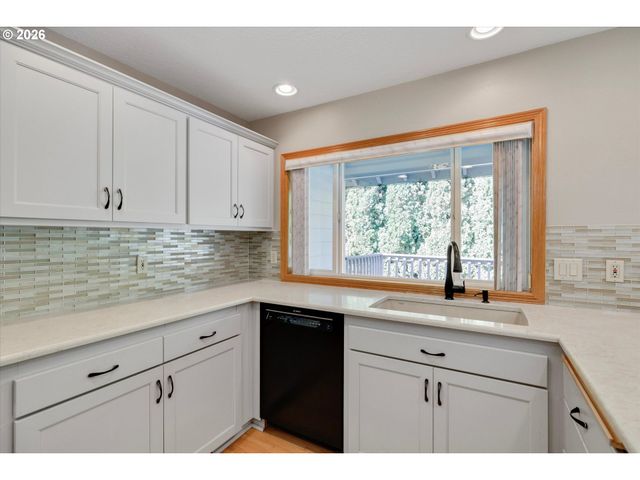 1110 Ne 15TH Ave, Canby, OR 97013