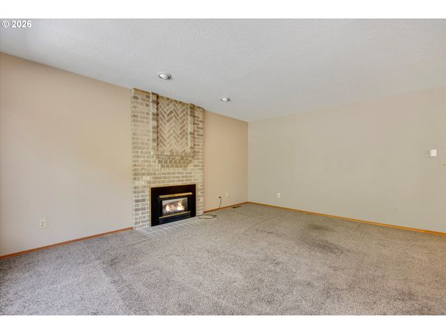 1110 Ne 15TH Ave, Canby, OR 97013
